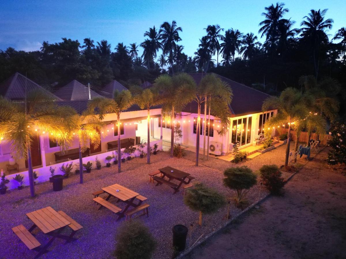 Escape Divers - Jungle Hostel And Dive Centre Ko Tao Buitenkant foto